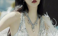 王者荣耀镜被捅哭还流东西